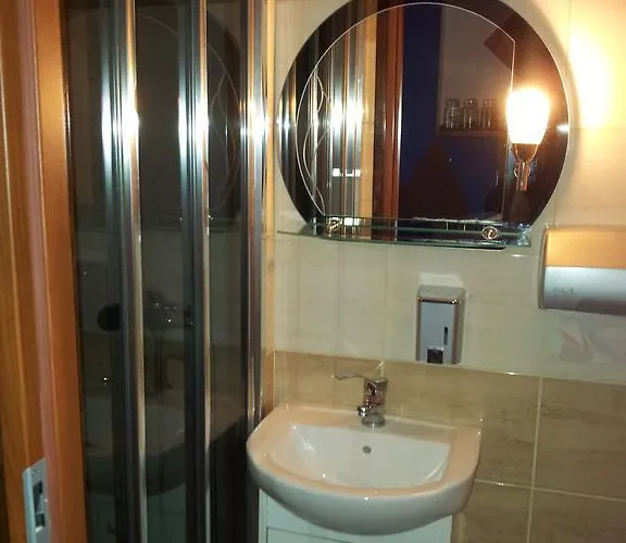 Euro بيت شباب *